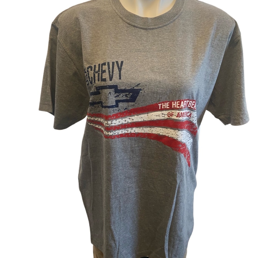 Chevy Chevrolet XL Graphic T Shirt Heartbeat of America Truck Car Pickup Garage - Picture 1 of 4
